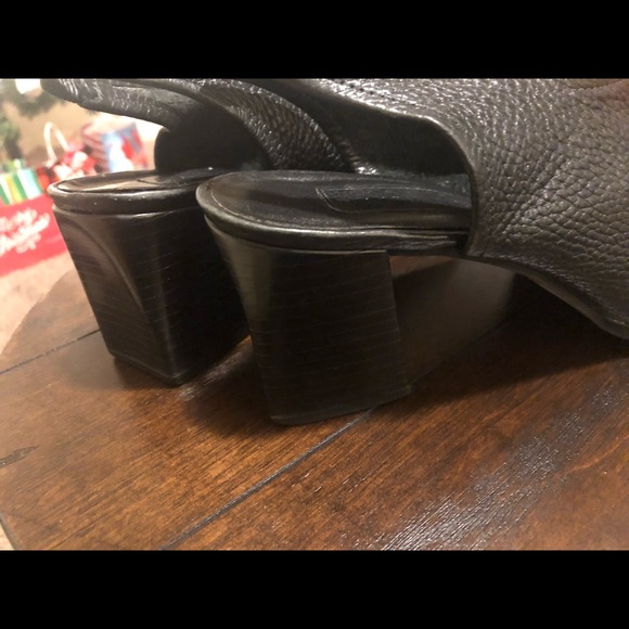 Sold Bandolino Black Ankle Strapped Mule - Picture 4 of 5